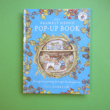 Last inn bildet i Galleri-visningsprogrammet, The Brambly Hedge Pop-up Book