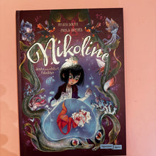 Load image into Gallery viewer, Nikoline - Jenta som elsket fabeldyr
