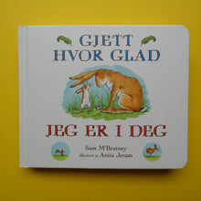 Load image into Gallery viewer, Gjett hvor glad jeg er i deg kartonert
